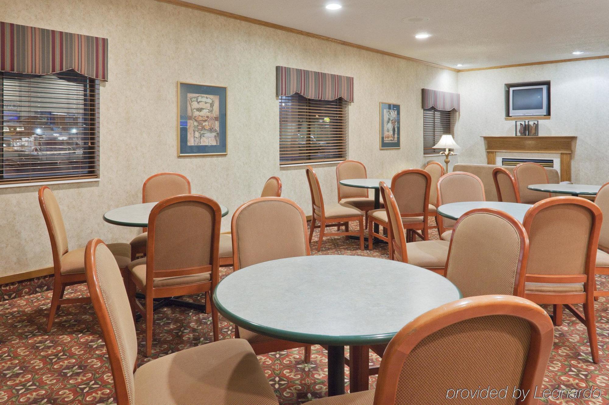 Holiday Inn Express Adrian By Ihg Εστιατόριο φωτογραφία