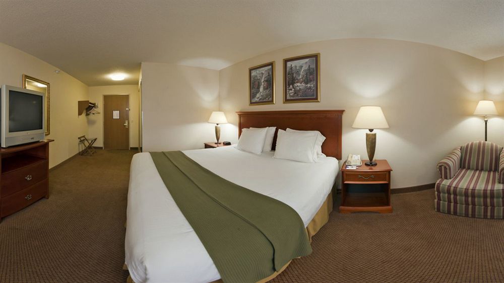 Holiday Inn Express Adrian By Ihg Εξωτερικό φωτογραφία